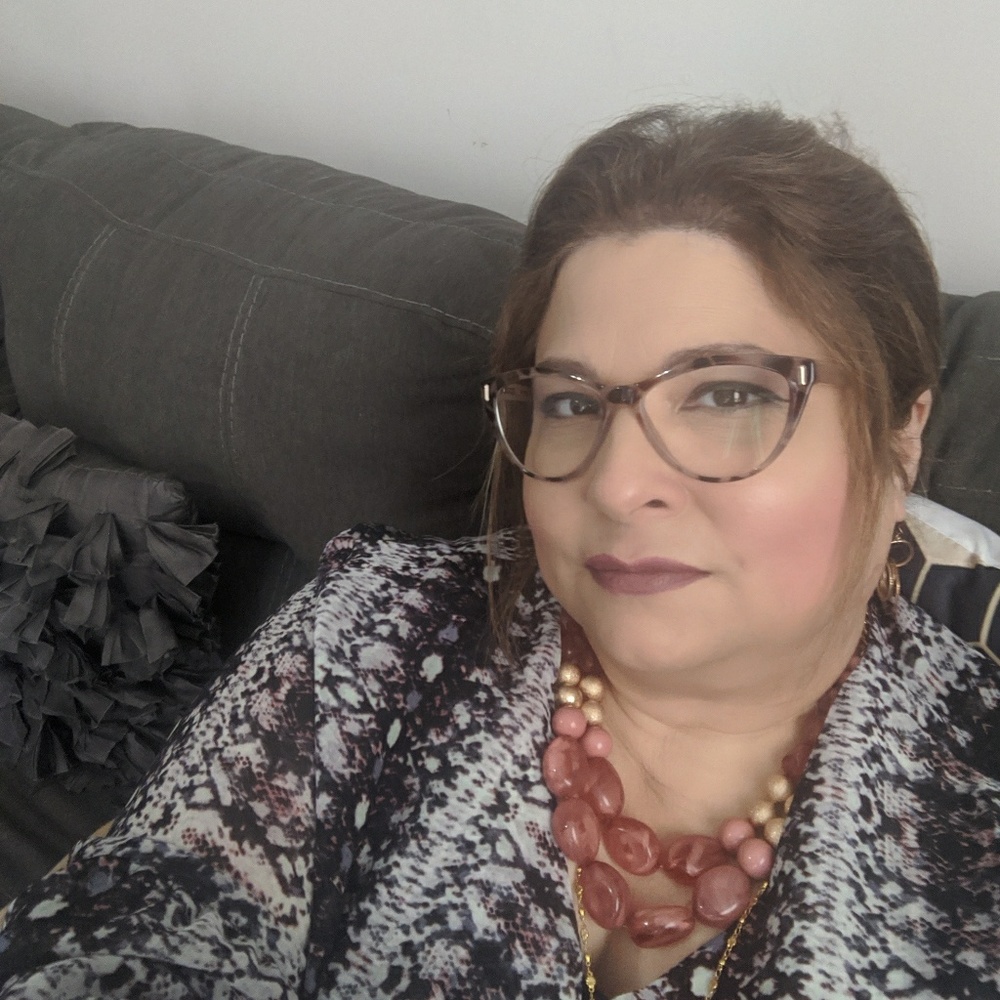 Meet your Posher, Noemi